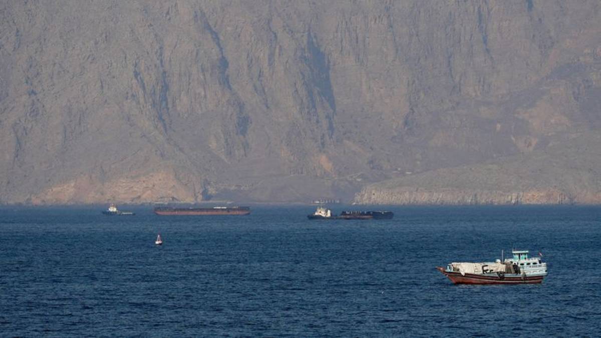 El petróleo cae casi 4% ante un posible acuerdo EE.UU.-Irán para reabrir Ormuz
