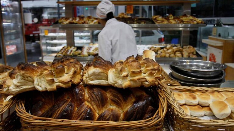 Consumo cae en Rosario: panaderías sufren la crisis del sueldo