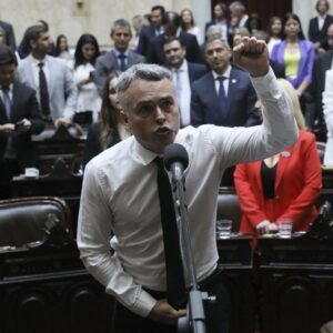 Diputados citan a Peter Lamelas ante el Congreso: embajador convocado a comparecer