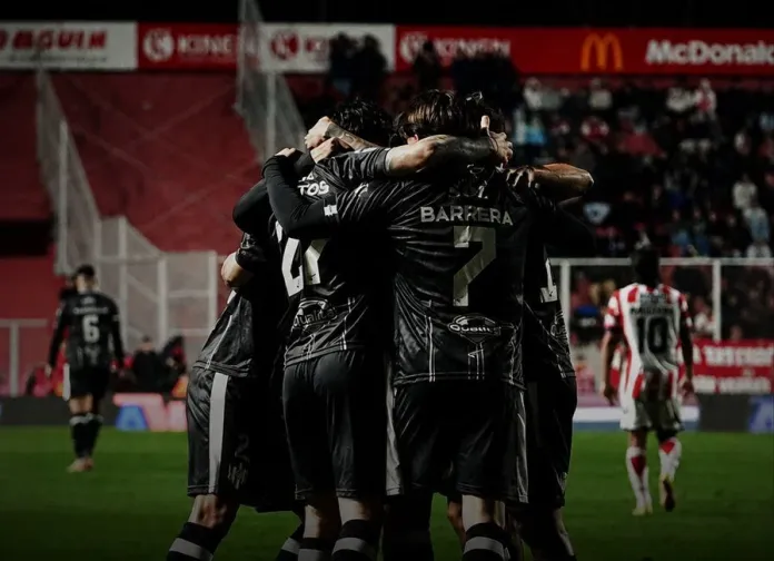 Central Córdoba remonta ante Unión y asegura su lugar en los playoffs