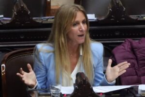 Plan de Milei para Rosario: réplica del ICE que sacude la política local