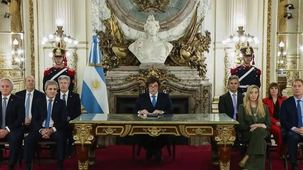 Milei reforma el BCRA: bancos internacionales podrán embargar reservas