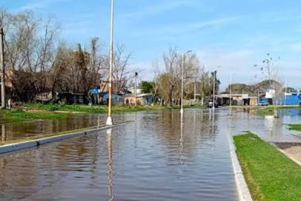 Creciente del río Uruguay: Concordia evacúa a más de 100 familias
