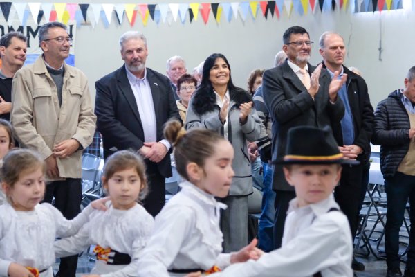 La provincia presente en el 148° aniversario de Aldea Protestante