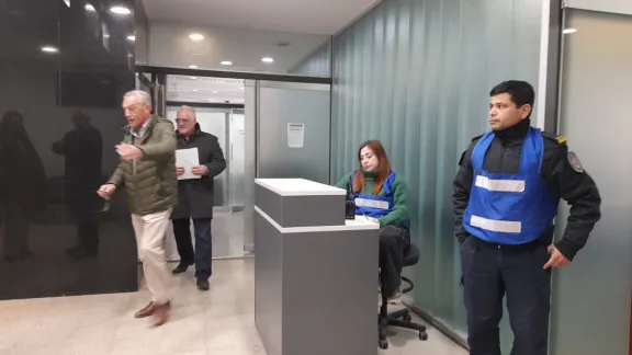 Exfuncionario recibe pena condicional tras confuso episodio