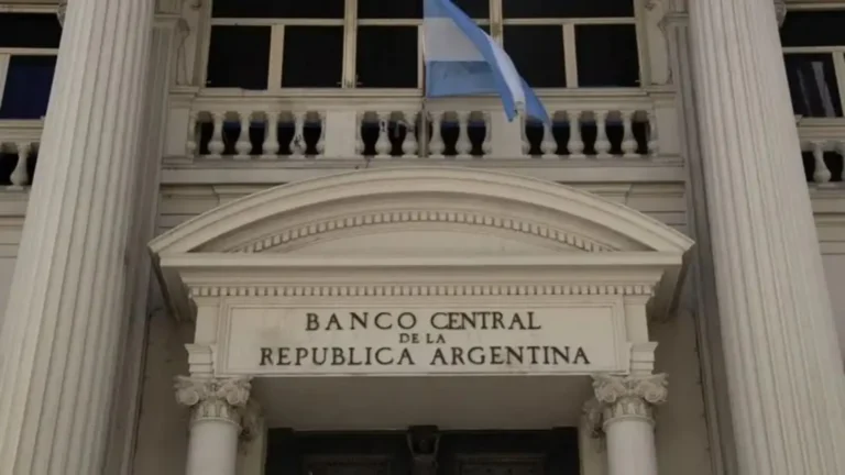 Las reservas del BCRA caen casi USD 200 millones y tocan su mínimo de septiembre