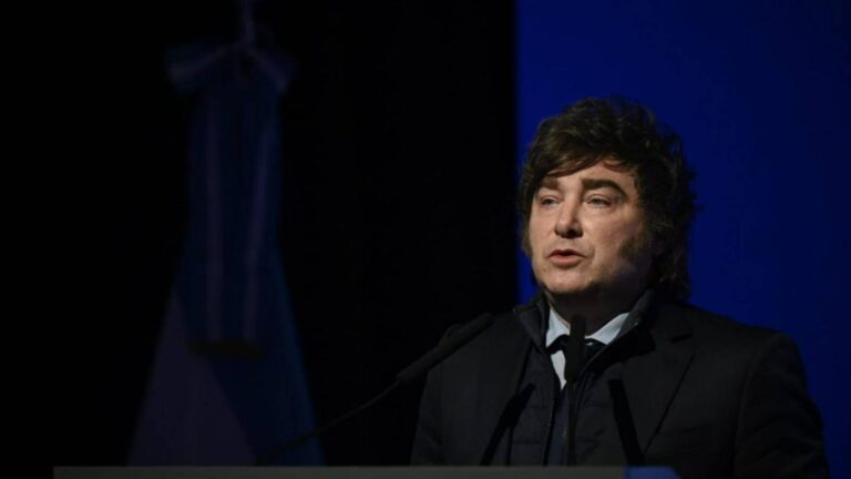Milei atrapado en el círculo vicioso de la recesión: el único culpable
