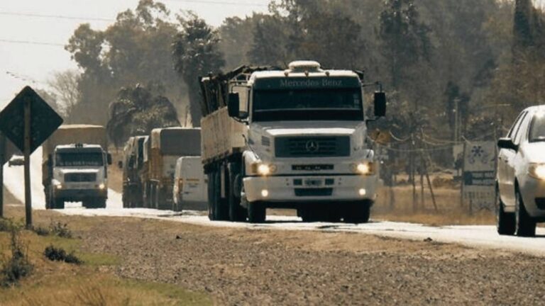 Paritarias: Camioneros cerró un aumento salarial de 6,6% en seis meses