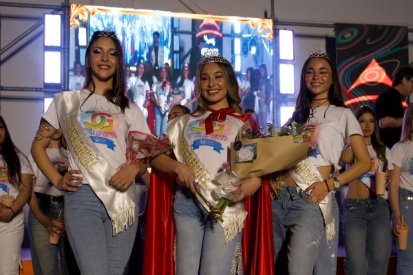 María Pía Farabello es la nueva reina de las Carrozas Estudiantiles