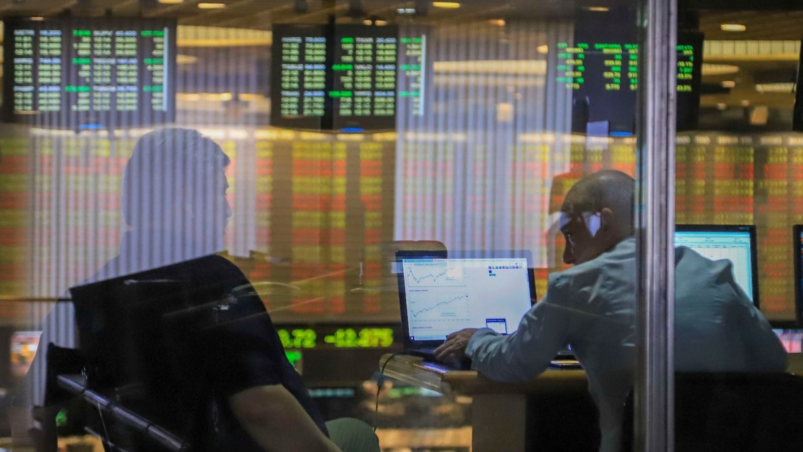 El riesgo país repunta de nuevo y supera los 700 puntos