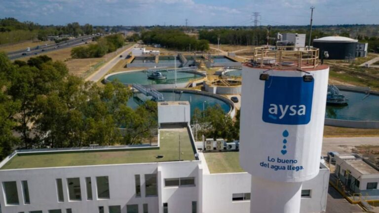 AySA propone aumento de hasta 22,6% en la tarifa de agua