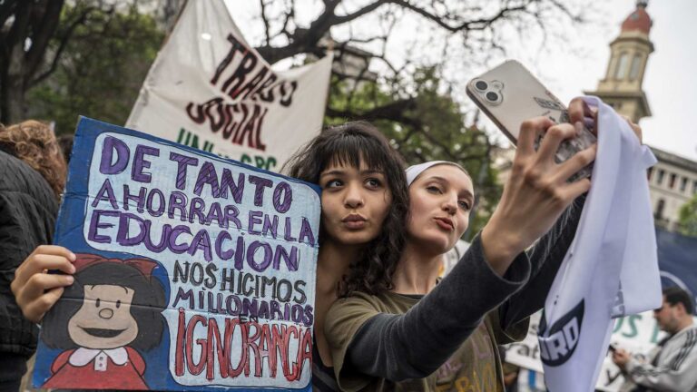 Docentes universitarios: $630.000 ya no alcanza para llegar a fin de mes