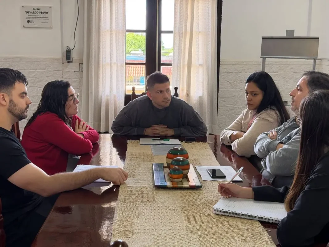 Feliciano refuerza el control de la venta ilegal de medicamentos junto al Círculo de Farmacéuticos