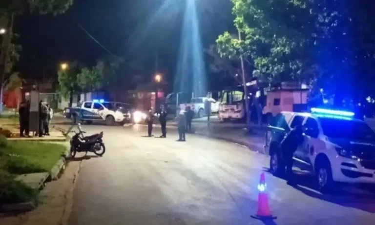 Paraná: motociclista chocó a un niño y crece la tensión en el barrio