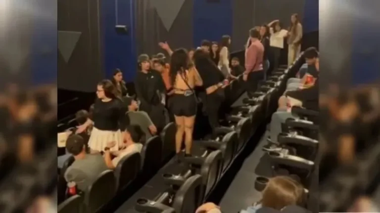 Gas pimienta y caos en cine de Paraná: así fue el incidente que desató el pánico