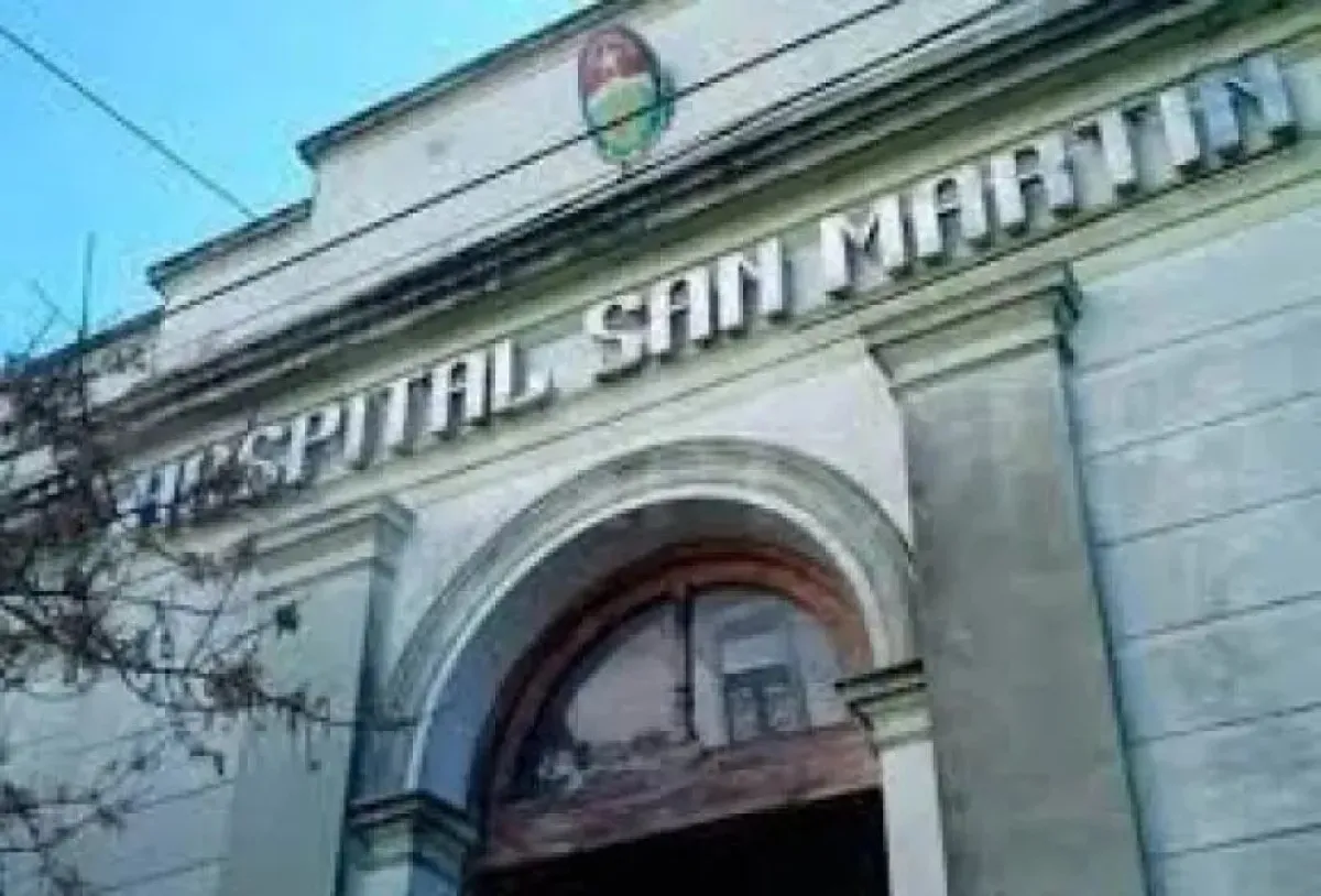 Hombre baleado ingresa al Hospital San Martín
