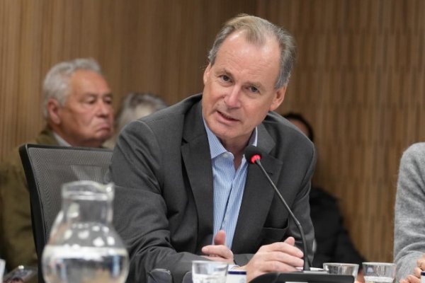 Bordet cuestionó al oficialismo por frenar el alivio al endeudamiento familiar