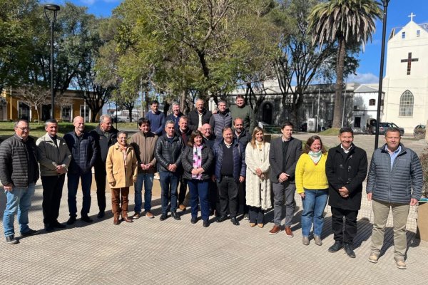 Intendentes de Juntos repudiaron la dura agresión contra Hernán Besel