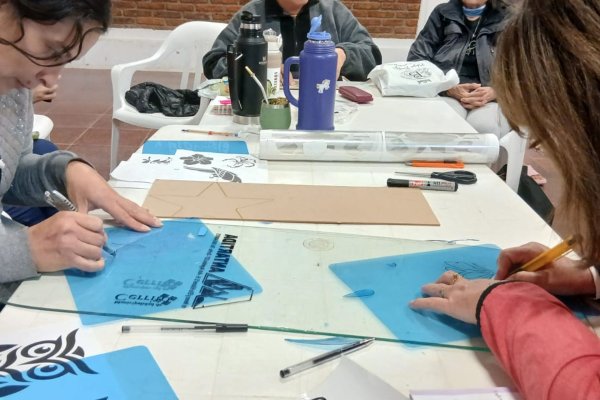 Gobierno y gremios dialogan sobre el cambio curricular de jóvenes y adultos