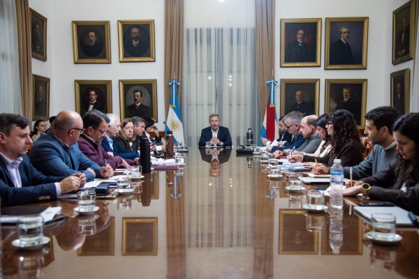 Frigerio analizó inversiones y proyectos productivos con su gabinete