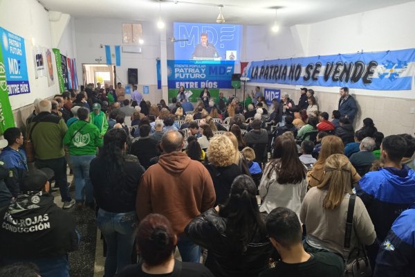 Movimiento Derecho al Futuro reúne a más de 200 militantes en su primer plenario